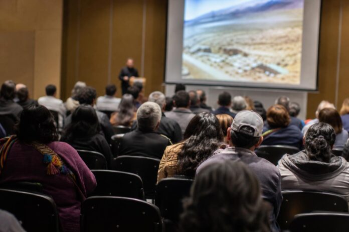 Más de 150 personas participan en coloquio sobre sitios de significación cultural en el Tamarugal