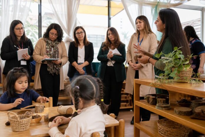 Jardín Florcita del Desierto de Iquique recibe delegaciones del norte por sus prácticas pedagógicas