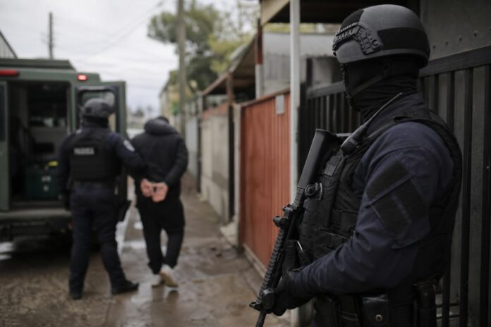 Detienen a dos presuntos líderes de la banda “Los Tomates” por tráfico de drogas en La Pintana