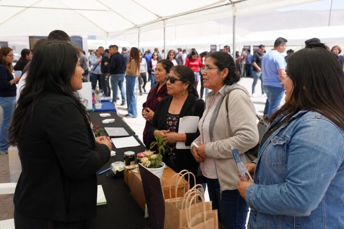 Más de 300 personas participaron en Encuentro de Empleo y Negocios de Pozo Almonte