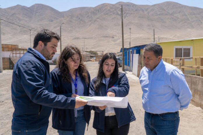 Autoridades coordinan avances en proyectos habitacionales y urbanos para la comuna de Camiña