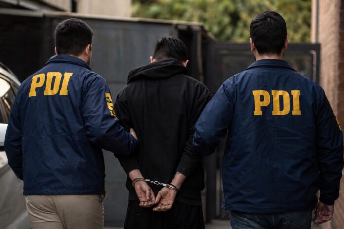 Detienen en Recoleta a prófugo por homicidio tras persecución y agresión a funcionario de la PDI