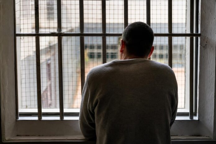 Sichel critica al Gobierno por rebajas de condena a abusadores sexuales de menores